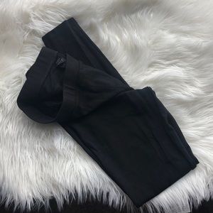 HUE black leggings